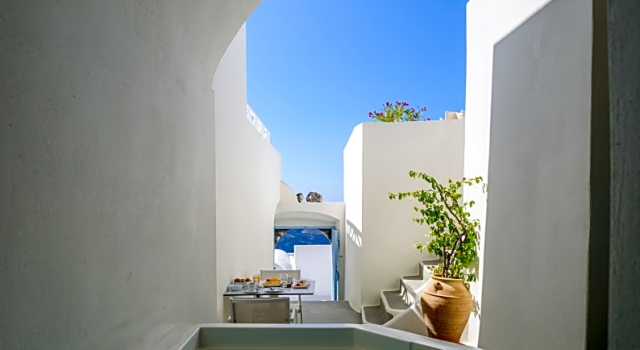 Полулюкс Pantelia Suites