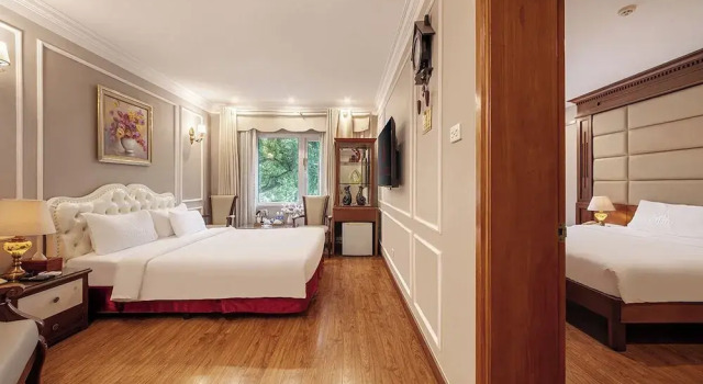 Семейный люкс A25 Premium Hotel - 23 Quán Thánh