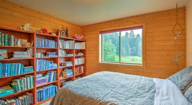 Коттедж Luxe Alpine Cabin w/ Wraparound Deck & Mtn Views!