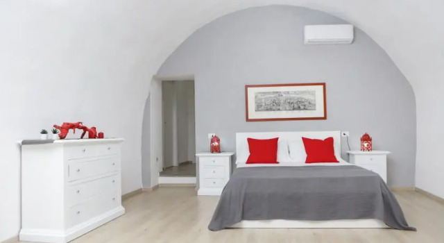 Flat 50M² 2 Bedrooms 2 Bathrooms - Naples, Buchen Sie Hotel Plebiscito Neapel