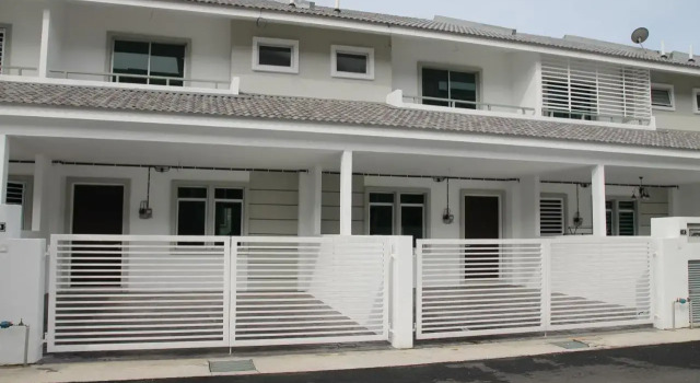 Bricks Terrace House 4R 3BR (Near to Night Market)