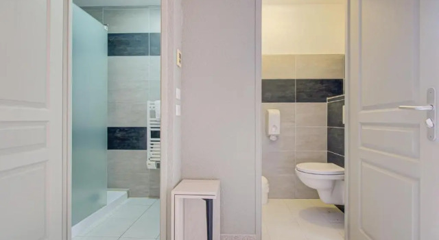Трёхместный номер Comfort Hôtel Saint Louis