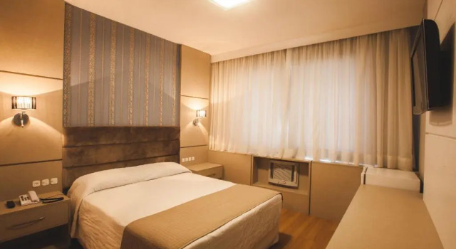 Четырёхместный номер Standard Curitiba Palace Hotel