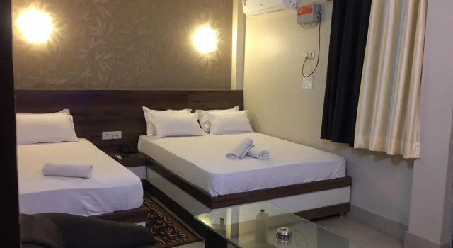 Семейный номер Superior Hotel Sita Where Every Stay Tells a Story of Kashi