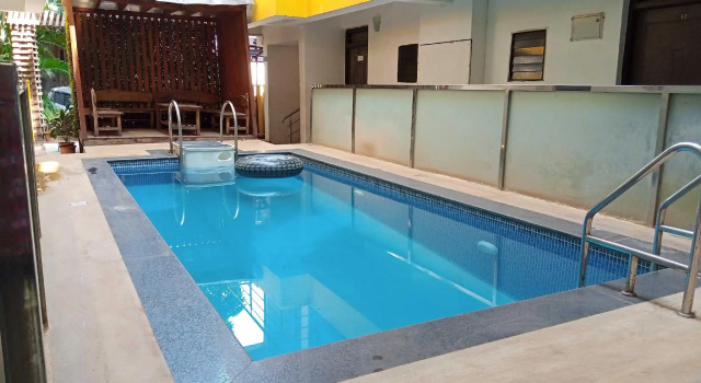 Hotel Arambol Arbour, Rezerwuj Hotel Hotele i noclegi w Pernem, Hotel
