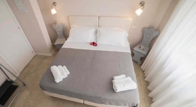 Standard- dobbelt værelse med altan Attico 33 B&B