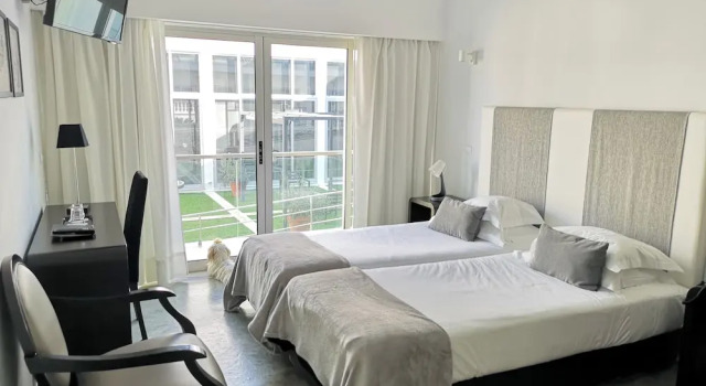 Двухместный номер Standard с балконом и с видом на сад Hotel Solar Dos Mascarenhas