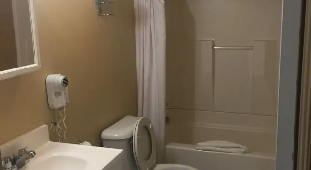 Четырёхместный люкс Economy Guest Village and Apartments