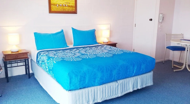 Номер Superior Golden Glow Motel