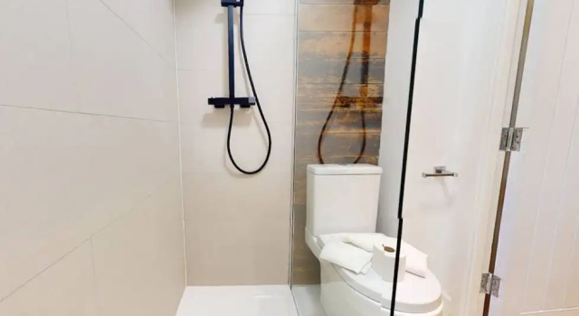Апартаменты Stylish Bedford Town Centre Apartment 5 Sleeps 6 Fast Wi-fi