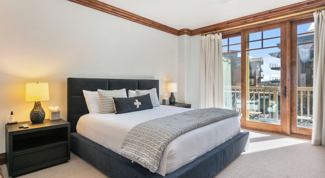 Ski-in/ski-out 3br Deer Valley Retreat 3 Bedroom Condo, Varaa Huoneisto Deer Valley 