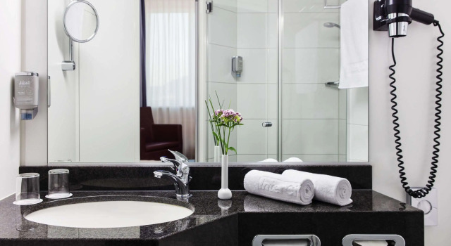 Двухместный номер Standard Hotel Freiburg City Center by Leonardo Hotels