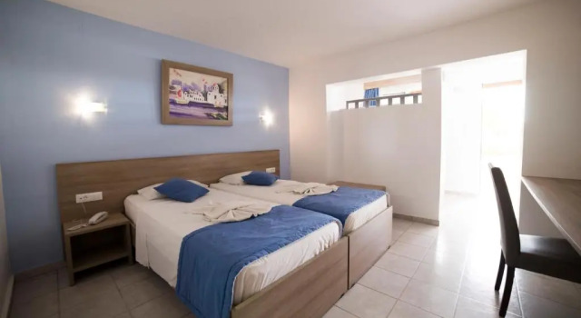 Номер Семейный с видом на бассейн Lardos Bay Hotel