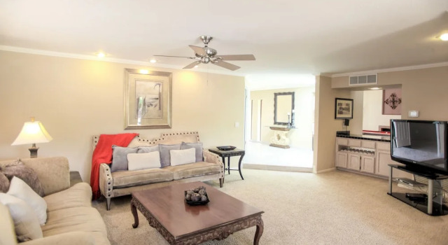 Avalon - 4 Bedroom Home - Scottsdale, Забронировать Отель Отели Скотсдейл с парковкой, Парковка