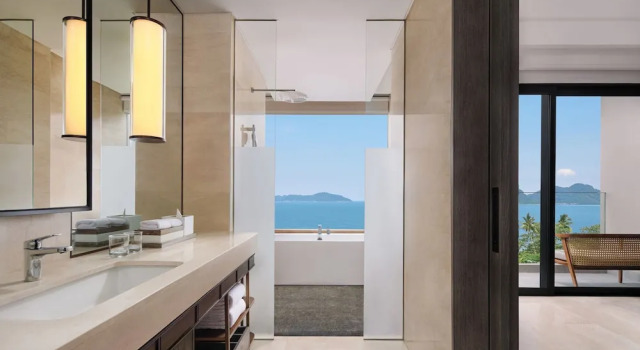 Четырёхместный номер Deluxe Lampung Marriott Resort & Spa
