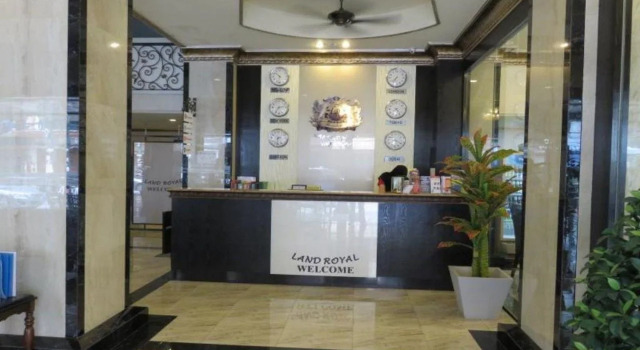 Nida Rooms Regal Marble Hotel