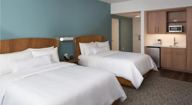 Четырёхместный номер Standard Element by Marriott Orlando at SeaWorld