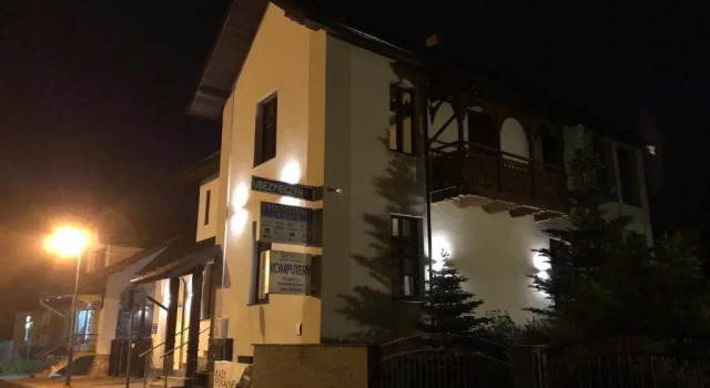 Gimnazjalna 5 - Apartamenty i pokoje w Centrum Zakopanego, Book Apartment Hotels in Tatras with Parking, Parking