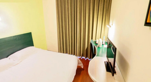 Motel 168 Tian Shan Road Inn, Varaa Motelli Changning 