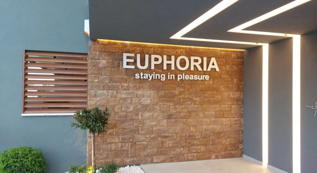 EUPHORIA ''staying in pleasure''