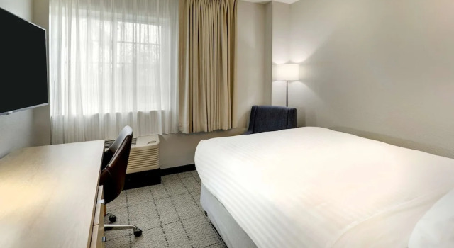 Номер Deluxe Sonesta Simply Suites Miami Airport Doral