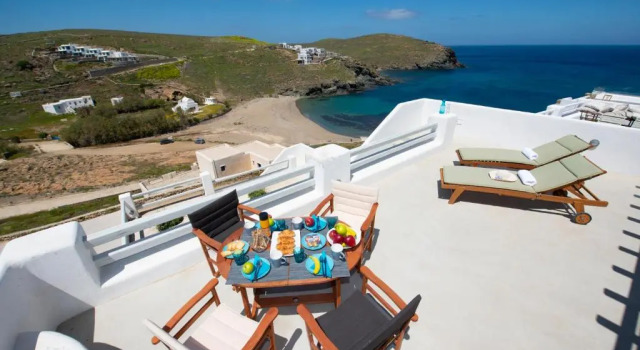 Апартаменты Superior Beachfront Apartment 2 with view to the Aegean Sea