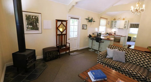 Mirkwood Forest Self-contained Spa Cottages, Varaa Lomakeskus Woodend Daylesford and the Macedon Ranges