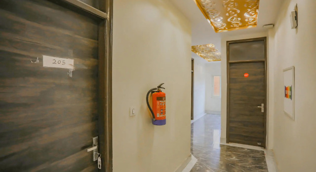 Collection O 81600 Ashoka Residency