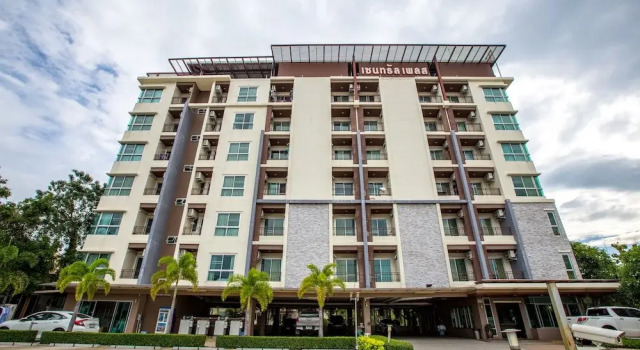 Central place serviced apartment 1