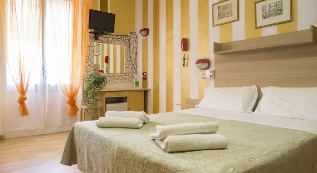 Четырёхместный номер Standard с балконом Hotel Corallo B&B
