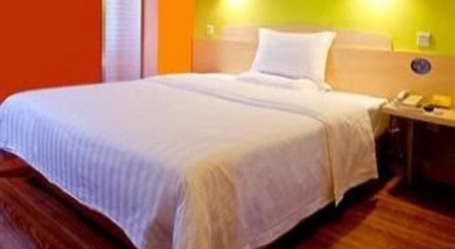 7 Days Premium Hotel (Kunming Vientiane City Dongjiao Road Subway Station), Rezerwuj Hotel Hotele w Kunming z parkingiem, Parking