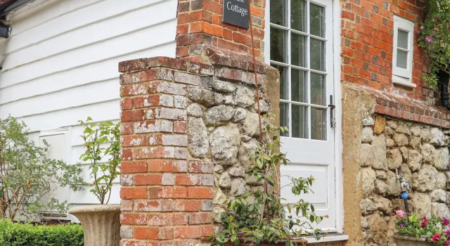 Oast Cottage, Varaa Lomakoti Mökit kohteessa Merseyside, Mökki