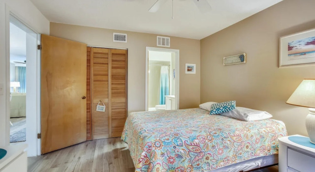 Oceanfront Bliss: Night of Lights Getaway!, Rezerwuj Apartament Hotele w Saint Augustine Area z basenem, Basen