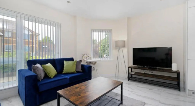 Oxford Rd 2 Bed Serviced Apartment 06 with Parking, Reading, Varaa Huoneisto Asunnot kohteessa Merseyside, Huoneisto
