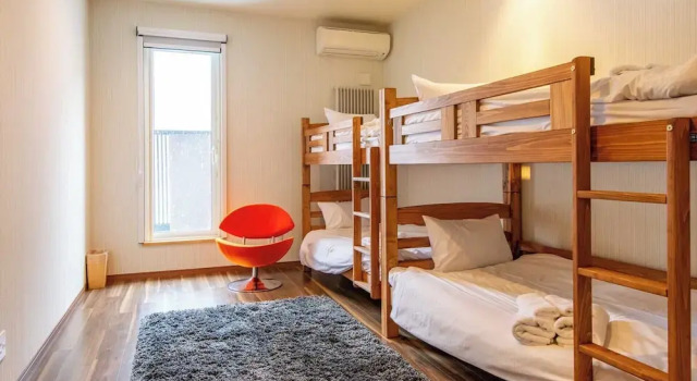 Кровать в общем номере The Orchards Niseko