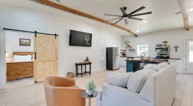 Коттедж Nature-centric Retreat! Newly Built Millen Cottage