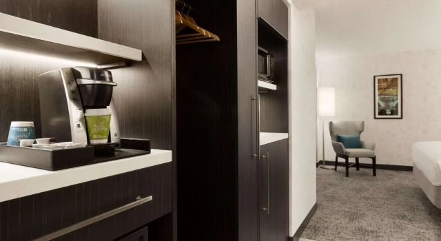 Двухместный люкс c 1 комнатой Hilton Garden Inn Washington DC Downtown