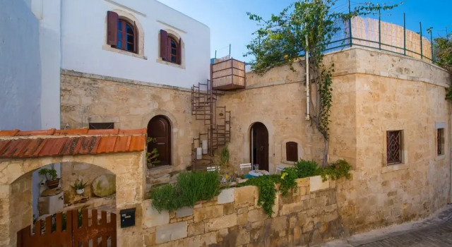 Koutouloufari House by Checkin