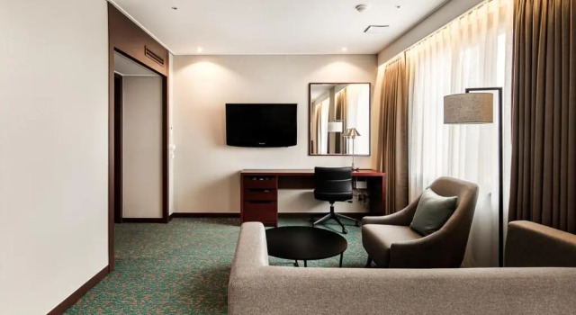 Люкс Sunshine Hotel