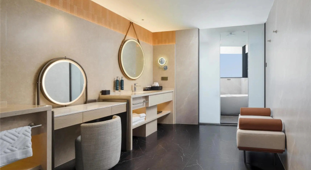 Двухместный люкс Deluxe с видом на озеро DoubleTree by Hilton Zhangzhou
