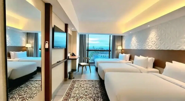 Трёхместный номер Executive The Jogja Hotel & Conference Center - Malioboro