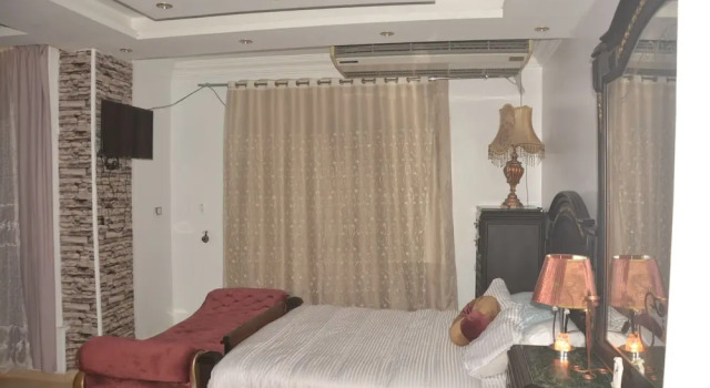 Ra Pyramids Inn