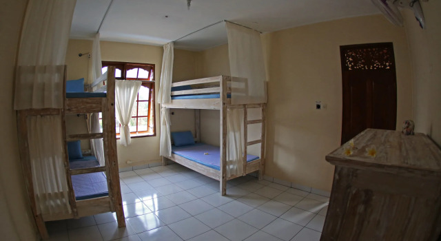 Surfers House