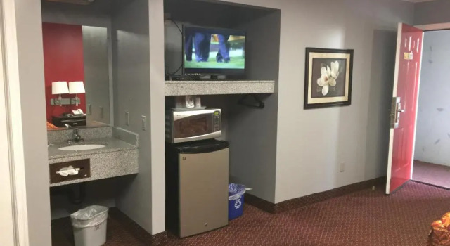 Haven Inn and Suites