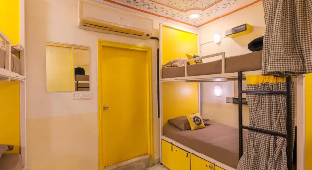 Кровать в общем номере (женский номер) The Hosteller Jaipur, MI Road