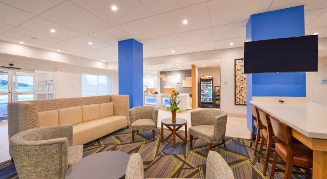 Holiday Inn Express Donaldsonville, Boek Hotel Hotels in Missouri met zwembad, Zwembad