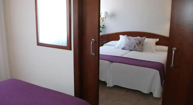 Семейный номер Standard RVHotels Avenida