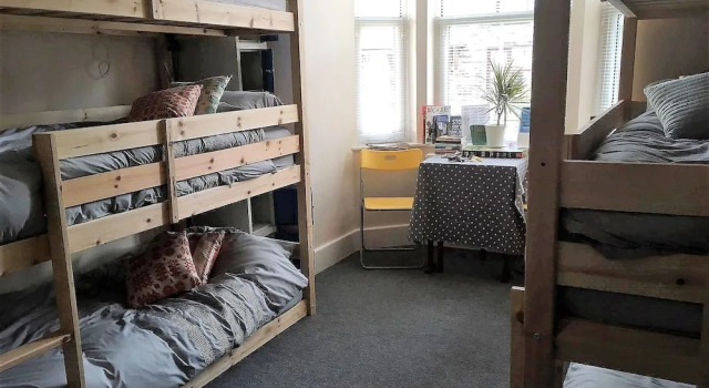 Кровать в общем номере CellB - Hostel