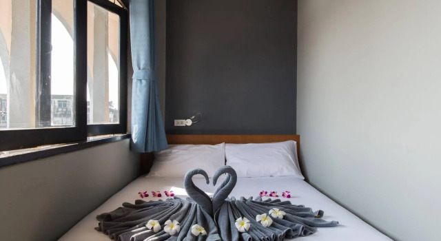 Holiday Station Hostel, Забронировать Хостел Хостелы Краби-таун, рядом с Храм Каев Кораварам, Хостел