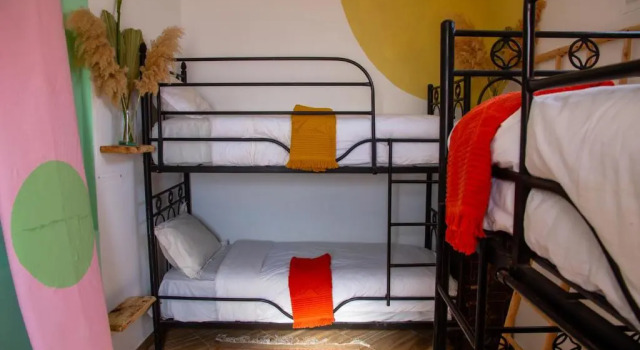 Кровать в общем номере Amayour Surf Hostel